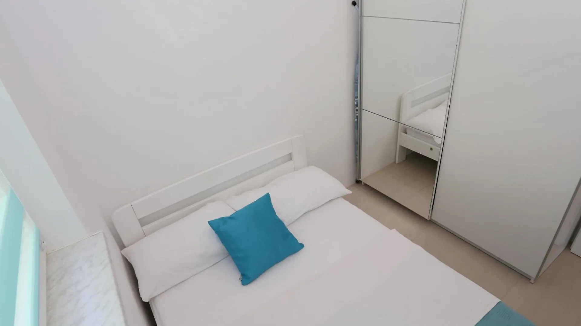 Apartment Emmy Vir Croatia